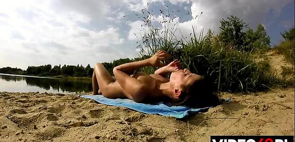  Lato, słońce, plaża i piękna polska dziewczyna